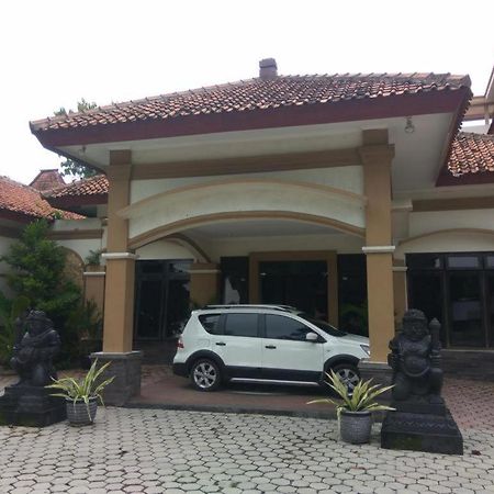 Sragen Graha Hotel מראה חיצוני תמונה