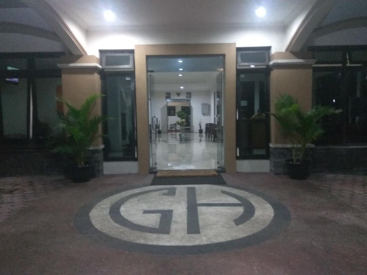 Sragen Graha Hotel מראה חיצוני תמונה