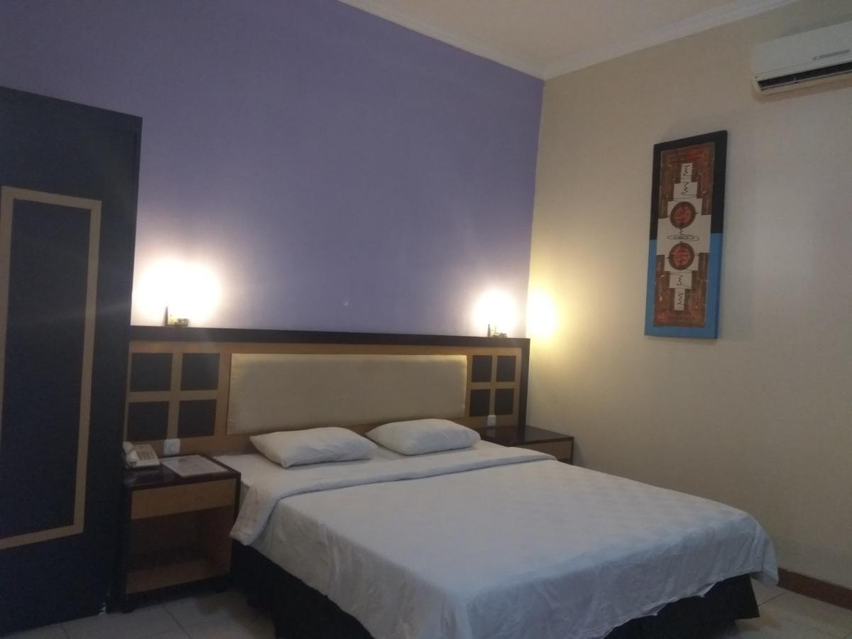 Sragen Graha Hotel מראה חיצוני תמונה